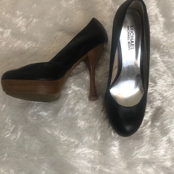 Michael Michael Kors wood heels size 6.5 - Picture 2 of 5